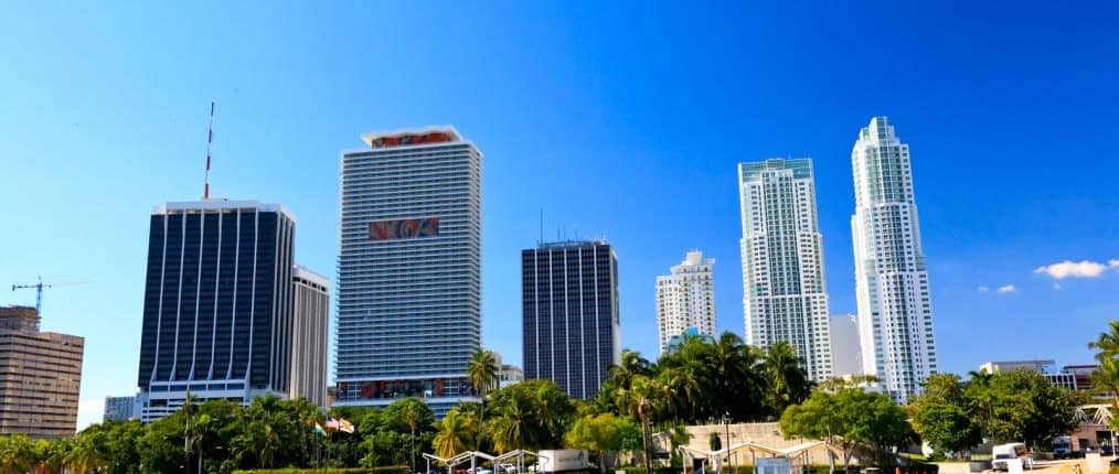 the high rise buildings in downtown miami