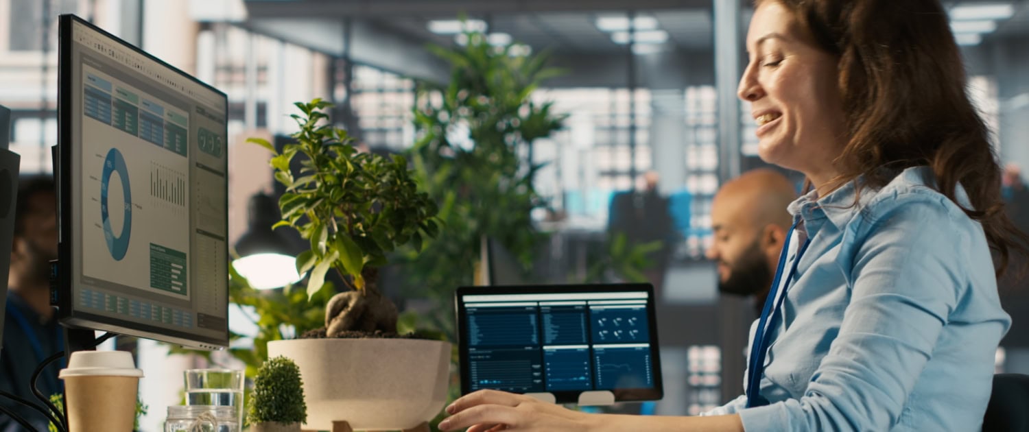 IT Support Miami iFeelTech Hero Background